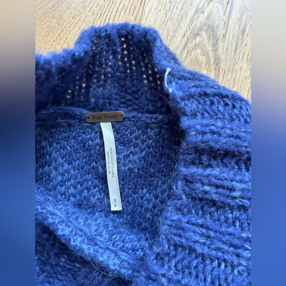 Free people ying yang crew neck sweater small - Picture 6 of 7